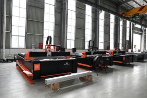 Оптоволоконный лазерный станок VS3015 (для резки металла средней толщины)