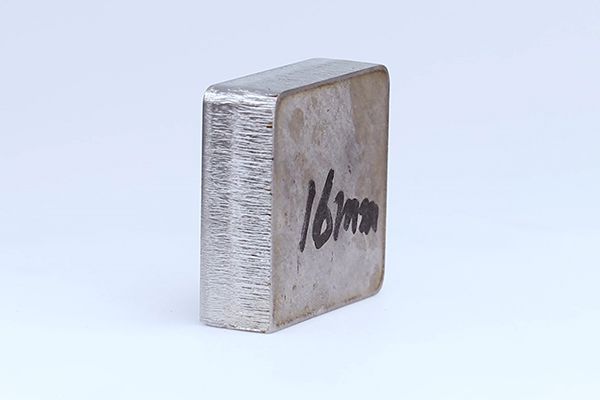 Оптоволоконный лазерный станок VF3015H (полностью закрытый лазерный резак с подводным столом)