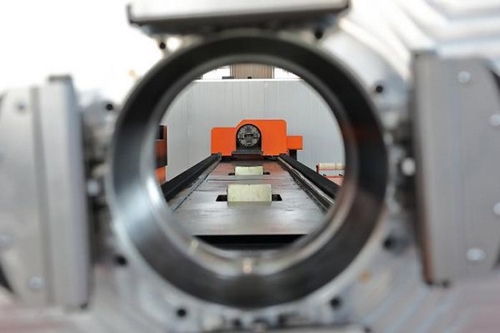 Лазерный станок для резки листового металла и труб