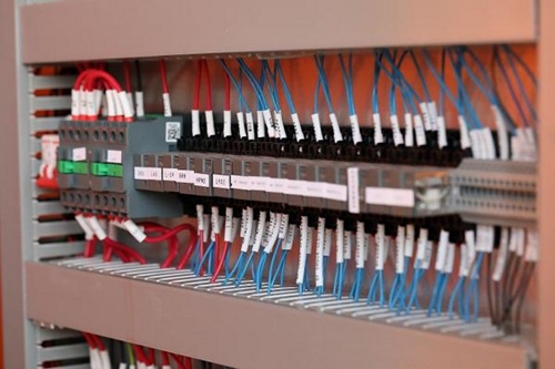 Лазерный станок для резки листового металла и труб