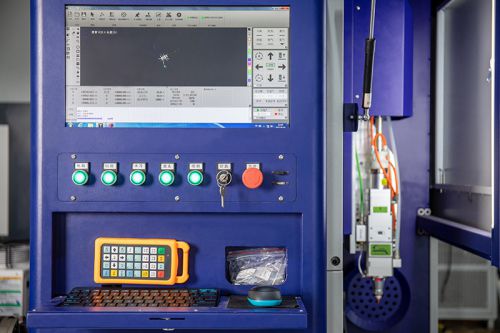 Волоконный лазерный станок VF60G (резка металлических труб и профилей)