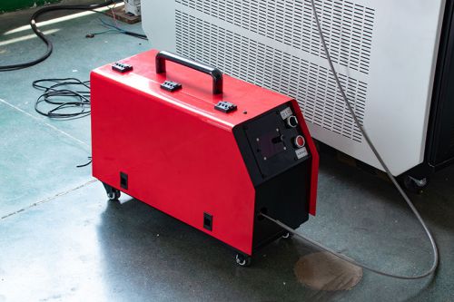 Аппарат ручной лазерной сварки